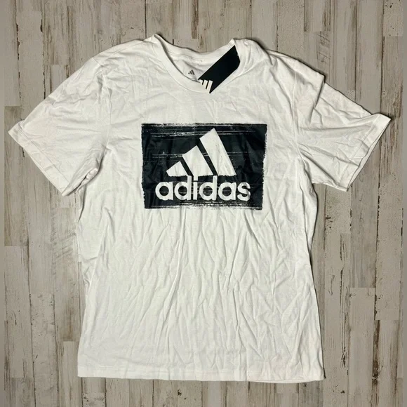 Adidas graphic T Shirt men's Large short sleeve White NWT - Picture 1 of 9